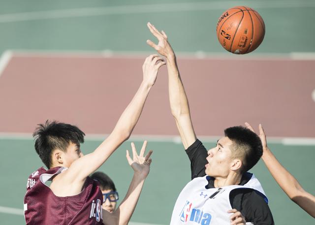 亚洲人成小说色在线