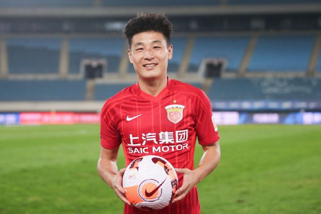 县城洗浴大万厅裸体表演