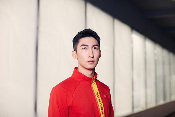 哥哥睡觉的时候